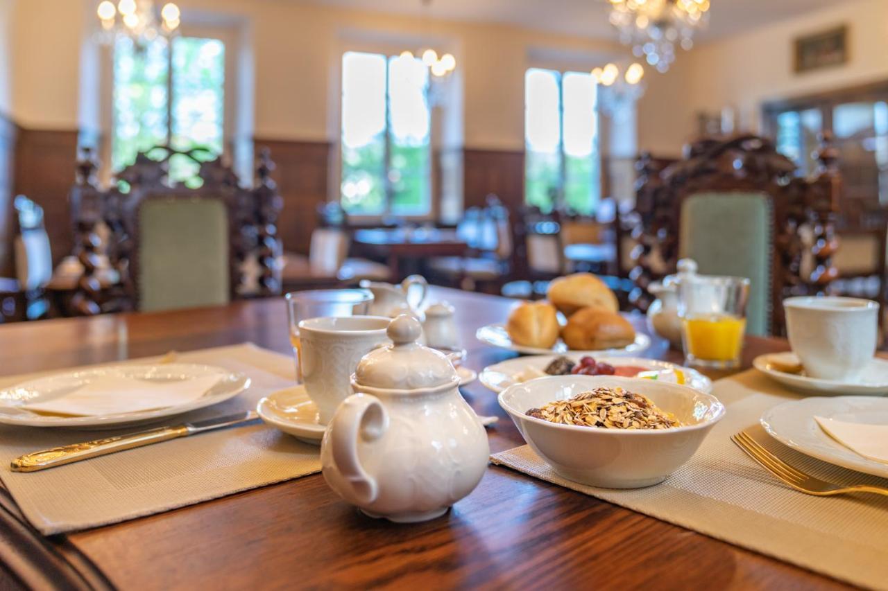 Romantisches Hotel Zur Post Броденбах Экстерьер фото