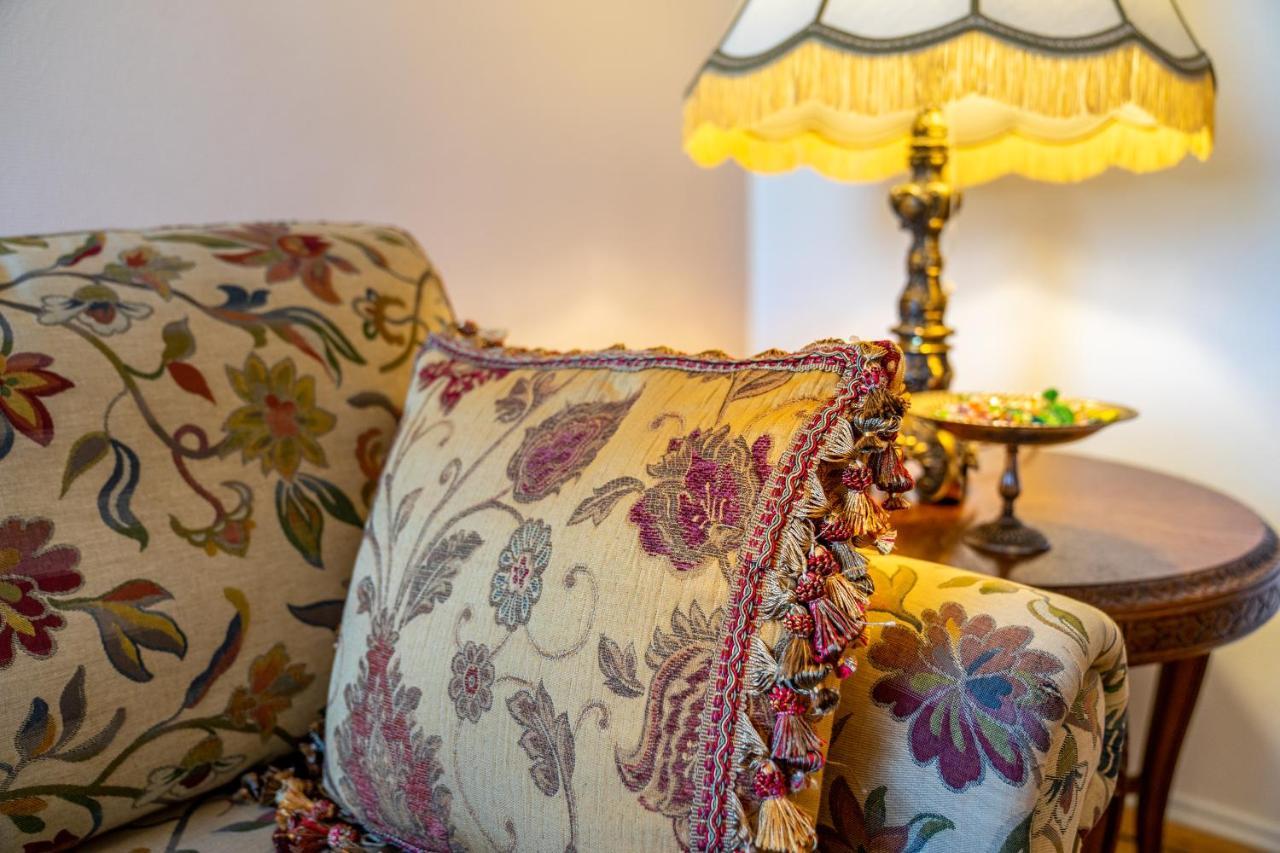Romantisches Hotel Zur Post Броденбах Экстерьер фото